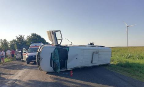 UPDATE: Șoferul care a cauzat accidentul din Buzău a fugit de la fața locului! Una dintre victime, o femeie însărcinată, a fost preluată de elicopterul SMURD