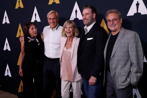 Olivia Newton-John și John Travolta s-au reunit la aniversare de 40 de ani a musicalului Grease