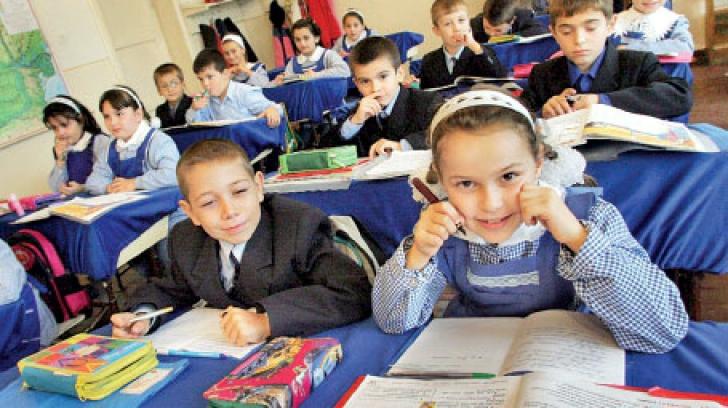 Schimbare uriașă pentru elevii care intră &icirc;n clasa &Icirc;NT&Acirc;I &icirc;n luna septembrie! Ce materie vor studia!&nbsp;