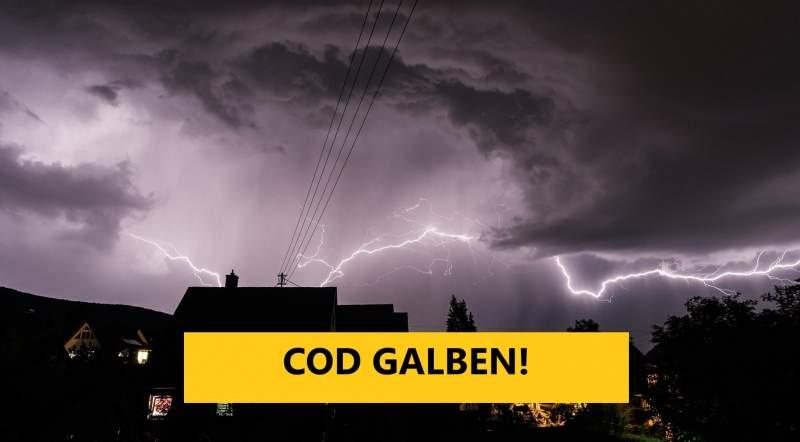 Nu e de glumă! Codul GALBEN de ploi a fost prelungit &icirc;n unele zone din țară. Vor fi și descărcări electrice și grindină