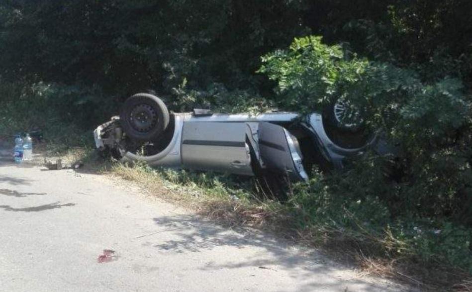 Zi neagră pe șoselele din Rom&acirc;nia! Patru persoane, &icirc;ntre care un copil de opt ani, RĂNITE &icirc;n urma unui accident &icirc;n D&acirc;mbovița! Băiatul de opt ani e &icirc;n COMĂ