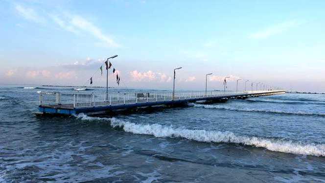 DURERE fără margini pentru o familie din Constanța! Fetița lor, salvată din apa mării și readusă la viață pe mal, a murit la spital