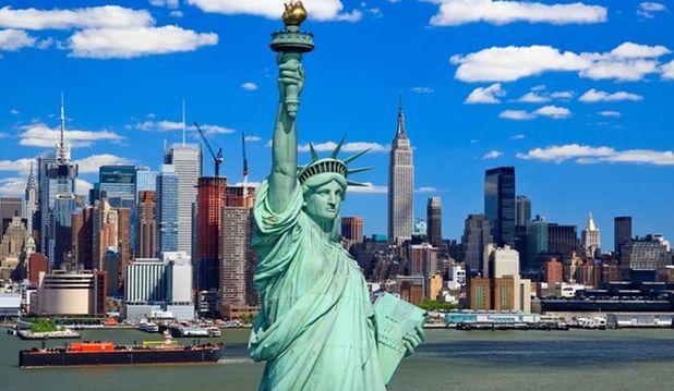 Momente de PANICĂ pentru mii de vizitatori! Statuia Libertății din Statele Unite ale Americii a fost la un pas de explozie după izbucnirea unui incendiu