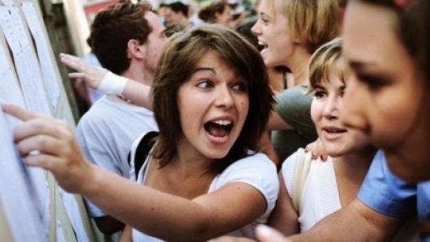 Este oficial! Elevii primesc 3.000 de lei de la stat. Iată ce trebuie să facă pentru a intra &icirc;n posesia banilor