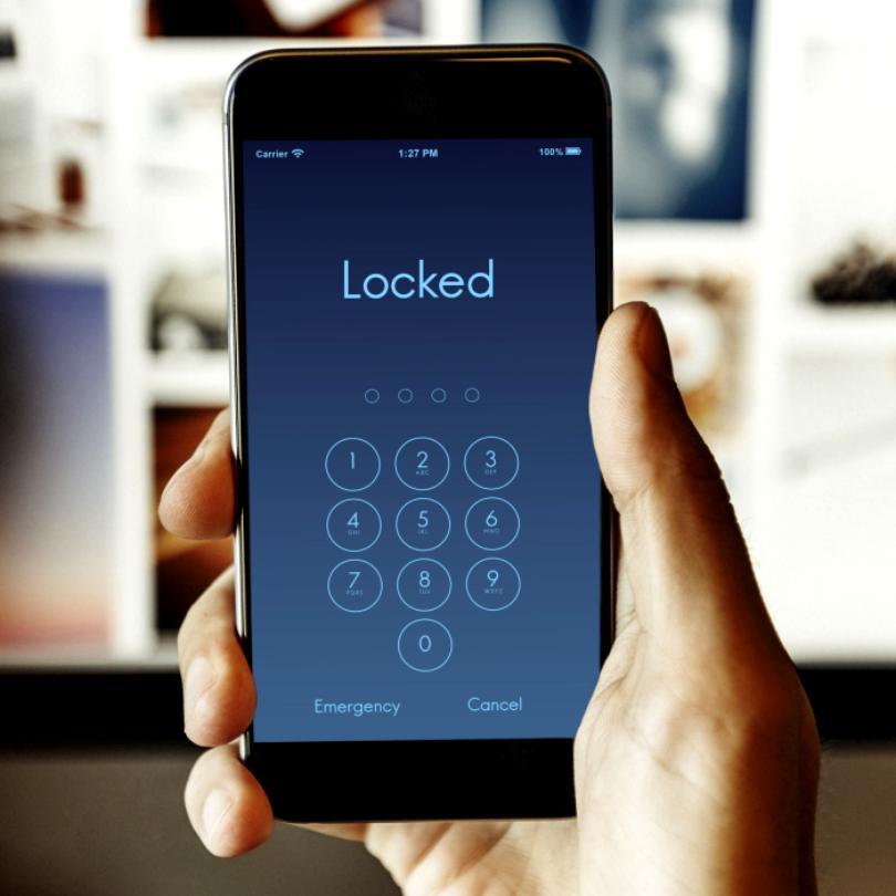 Inculpații care refuză să &icirc;și deblocheze telefoanele, 10 ani de &icirc;nchisoare! Țara care a luat cea mai dură decizie &icirc;n privința unui  subiect extrem de controversat