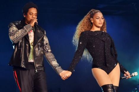 Bărbatul care a intrat pe scenă în timpul concertului Beyonce şi Jay-Z , riscă închisoarea! Ce acuzații i se aduc, dar și ce decizie au luat cei doi artiști în privința lui