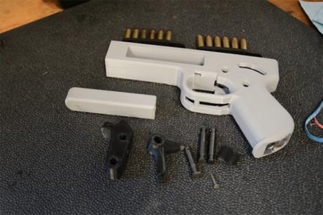Planurile pentru crearea armelor folosind o imprimantă 3D sunt disponibile pe internet!