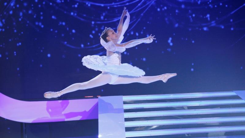 Balet și levitație, desen pe apă și experimente chimice, în ediția cu numărul 100 a show-ului “Next Star”