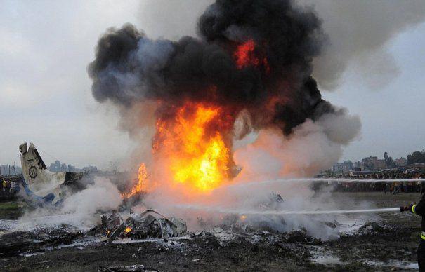 BREAKING NEWS. Un avion S-A PRĂBUȘIT &icirc;n urmă cu puțin timp. La bordul aeronavei erau și copii