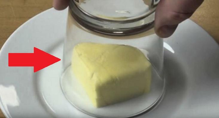 O femeie a pus un pahar peste unt, dar a trăit o surpriză uriașă! Ce a observat
