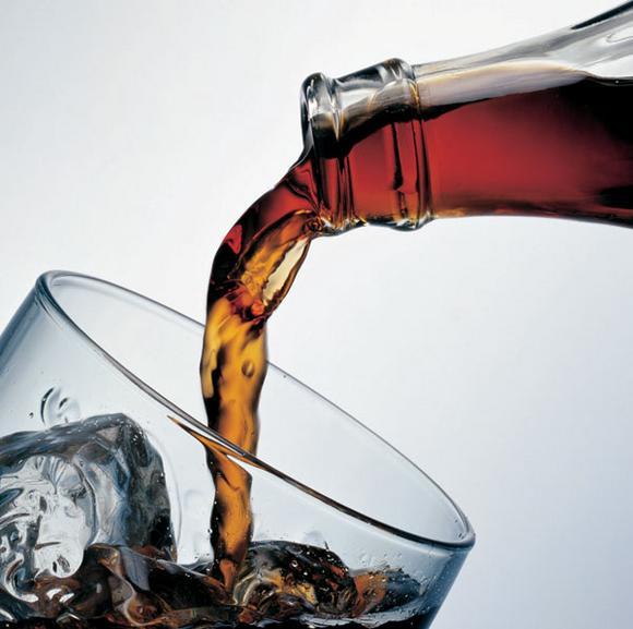 Schimbare majoră pentru una dintre cele mai iubite băuturi cola! Ce se va &icirc;nt&acirc;mpla din octombrie, după 12 ani