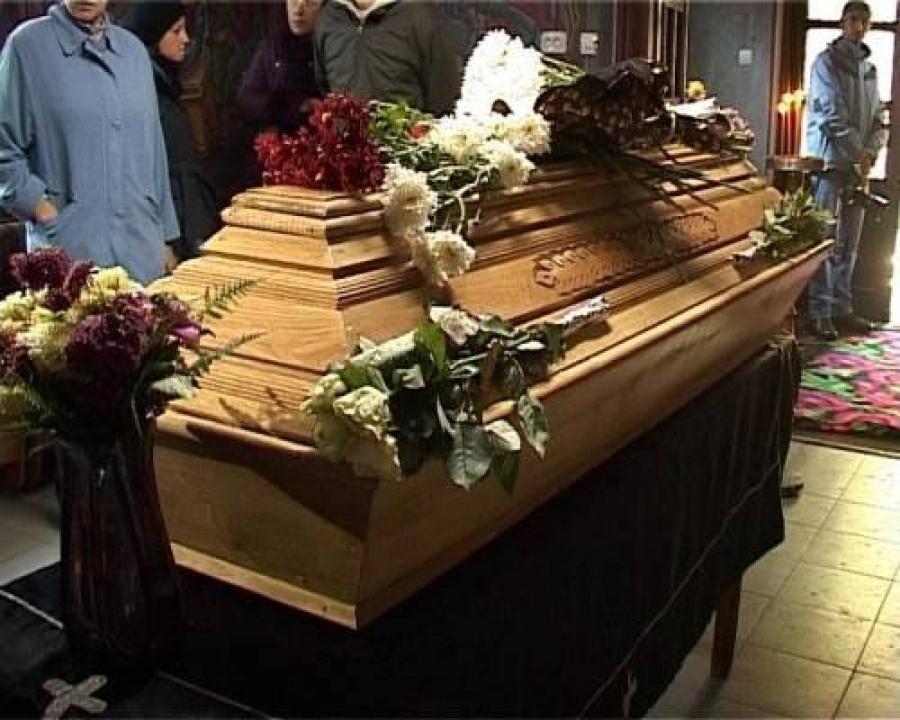 Caz halucinant! Motivul pentru care un bărbat din Mehedinți a trăit cu trupul ne&icirc;nsuflețit al tatălui mai bine de jumătate de an &icirc;n casă