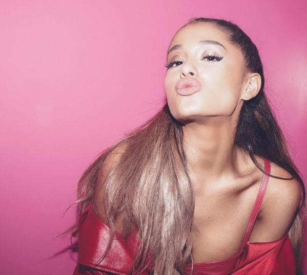 Ariana Grande a suferit un ACCIDENT &icirc;n timpul unor filmări: &bdquo;Sunt o idioată&rdquo;