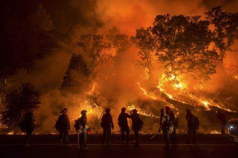 Anunțul autorităților în legătură cu cel mai grav incendiu din istoria Californiei! Va continua să ardă până la sfârșitul lunii august!