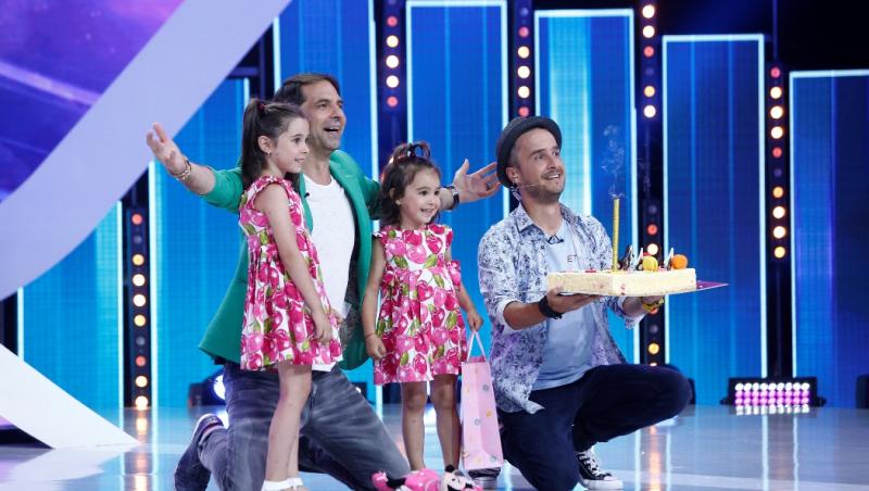 Sâmbătă, 11 august, de la ora 20.00, la Antena 1. Pepe, sărbătorit pe platourile de filmare, la „Next Star”. Maria și Rosa i-au făcut o surpriză tatălui lor, la aniversarea zilei de naștere