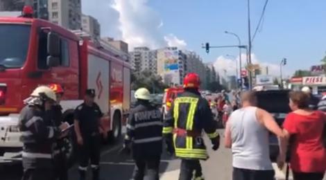 ULTIMĂ ORĂ! Accident teribil în Cluj-Napoca! Două persoane, transportate de urgență la spital! Patru mașini, avariate în urma impactului