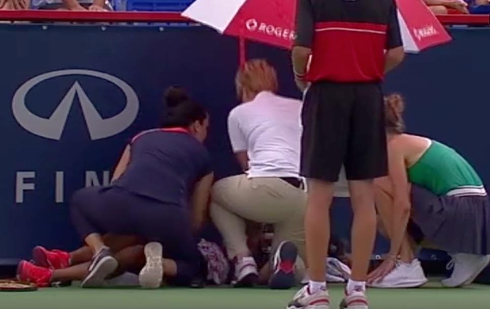 Momente de COȘMAR &icirc;n direct! Mihaela Buzărnescu URLĂ DE DURERE! Accidentare horror pentru sportiva noastră!