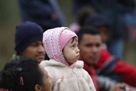 Sute de mii de români plecați în Germania vor fi afectați! Autoritățile nu vor să mai plătească alocațiile copiilor imigranţilor