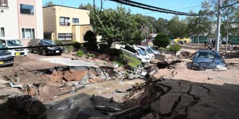 Imagini apocaliptice: "Ăsta va fi sfârșitul!" Bilanţul cutremurului din Japonia a ajuns la 44 de morţi