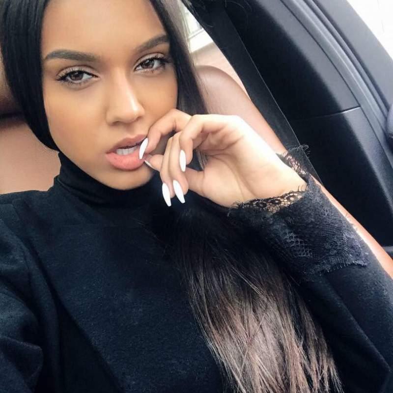 Karmen Minune, scandal URIAȘ cu fanii! Răspunsul vedetei i-a lăsat mască pe toți! &bdquo;Fac chestia asta foarte des&rdquo;