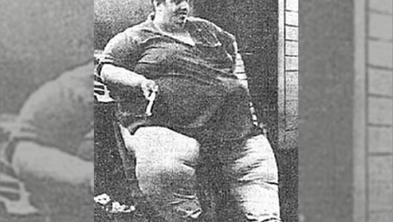 Cel mai gras om care a trăit vreodată pe Pământ! La 12 ani cântărea 133 de kilograme, cu 40 mai mult decât un elefant nou-născut! Cât a ajuns să aibă la maturitate