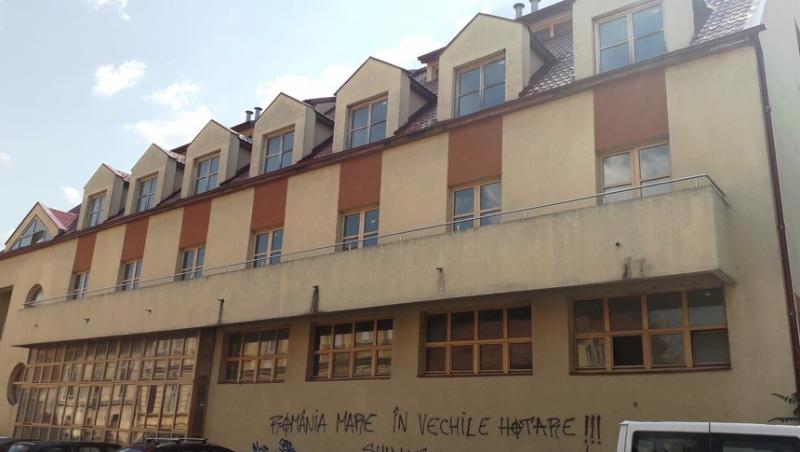 REVOLTĂTOR! Un hotel pentru care Ministerul Educației a cheltuit O AVERE a ajuns o adevărată GHENĂ - FOTO