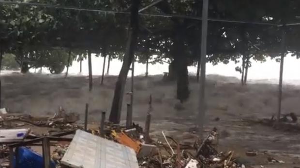 TRAGEDIE &icirc;n China! Taifunul Mangkhut a făcut primele victime. Au avut morți CUMPLITE