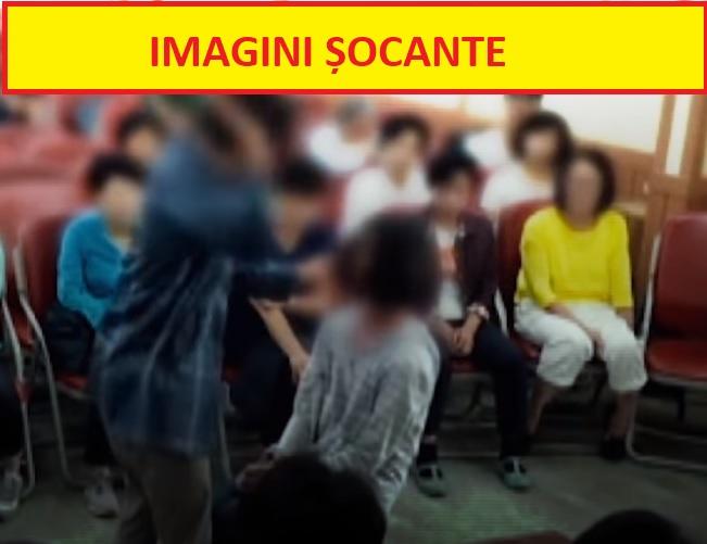 Imagini șocante. O femeie &icirc;și bate adepții și le ordonă să se lovească reciproc! (VIDEO)