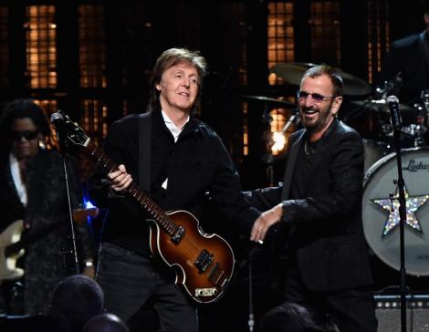 Fostul membru al trupei "The Beatles" revine spectaculos după 36 de ani! Cum a reușit să îl întreacă în topuri pe cel mai de succes artist al noii generații