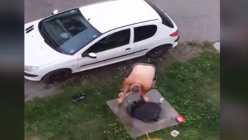Un bărbat din Bicaz a făcut duș la cișmea de pe stradă! Ce au filmat vecinii (VIDEO)