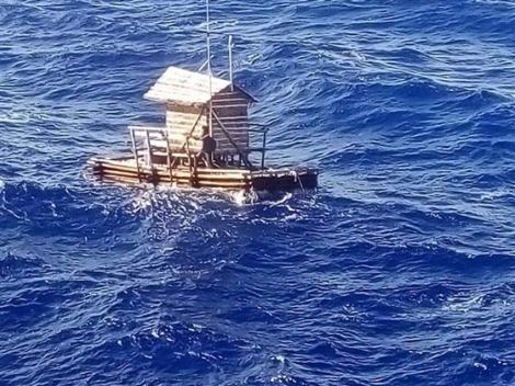Găsit după 49 de ZILE!  Un tânăr a plutit cu barca pe mare, la voia sorții, până ce au ajuns salvatorii