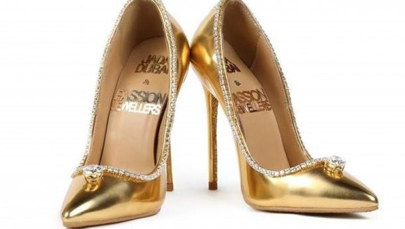 Imagini RARE. Cum arată perechea de pantofi care costă 17.000.000 de dolari! A fost expusă în Dubai