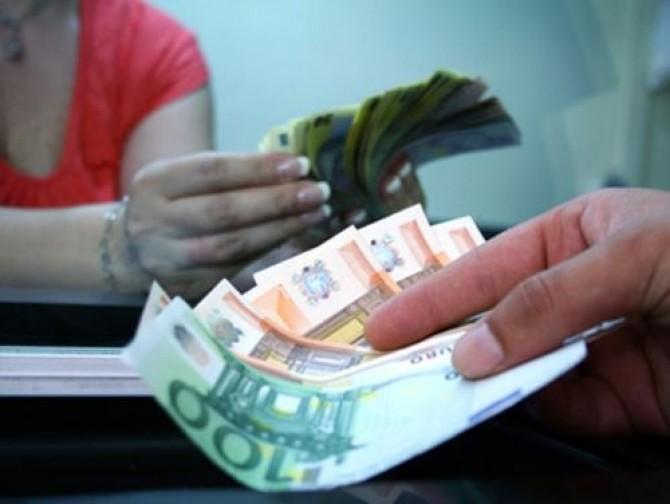 BNR Curs valutar 27 septembrie. Leul scade total! C&acirc;t crește euro, c&acirc;t costă dolarul