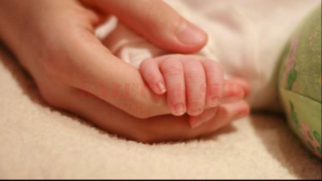 Vești bune pentru viitoarele mame! Anunțul Guvernului: Primesc gratis la naștere!