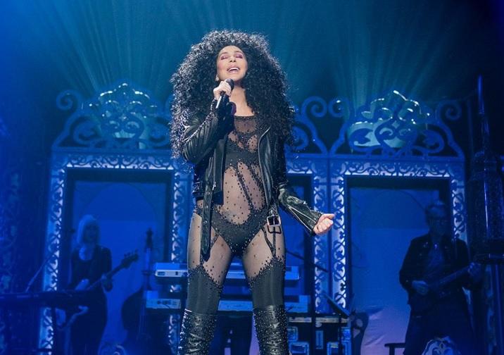 Incident JENANT pentru Cher! Un t&acirc;năr a fost arestat &icirc;n casa din Malibu a c&acirc;ntăreței