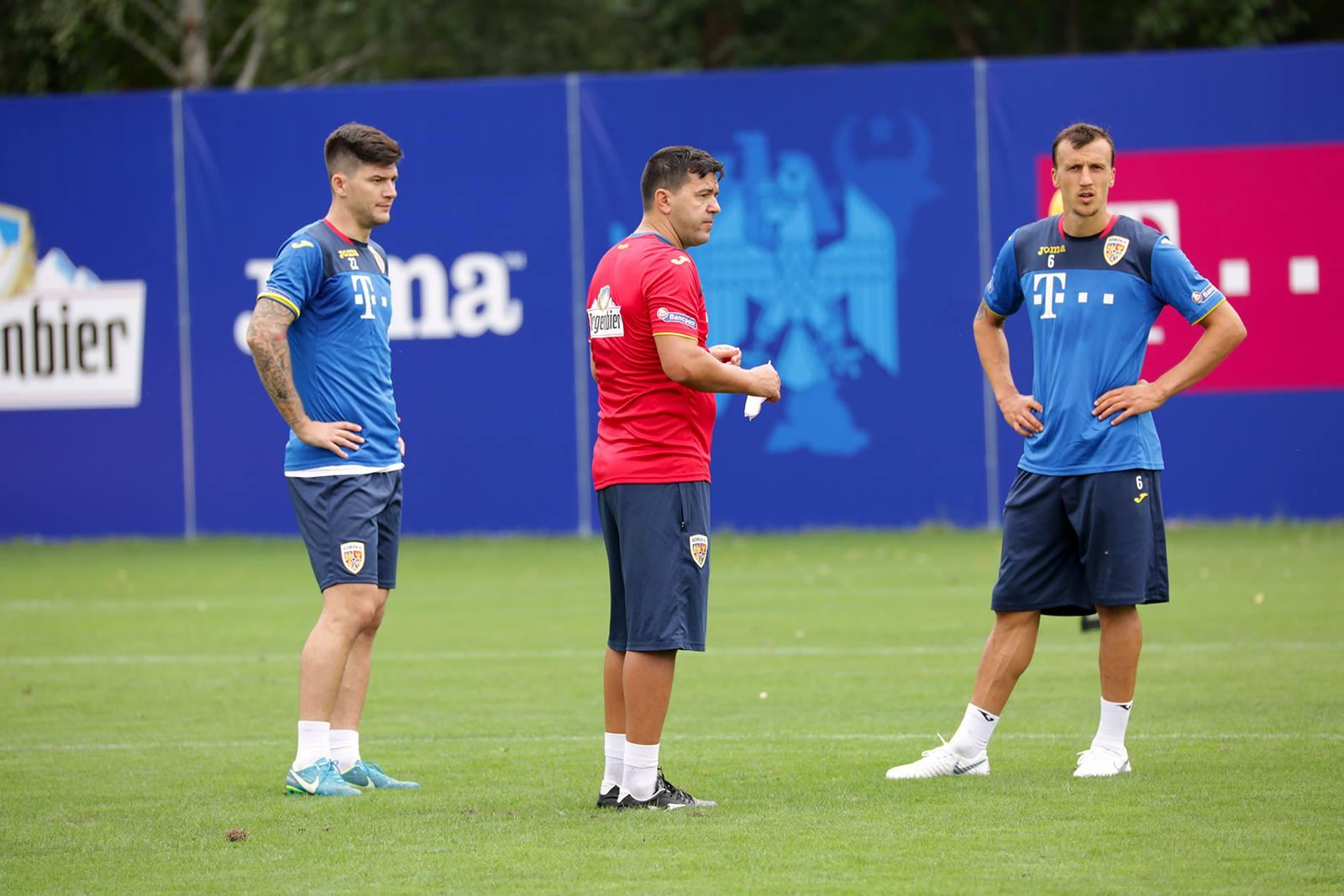 Rom&acirc;nia - Muntenegru, vineri, ora 21:45. Echipa de start a lui Contra pentru debutul &icirc;n Liga Națiunilor. Doar 4 titulari păstrați din mandatul lui Daum