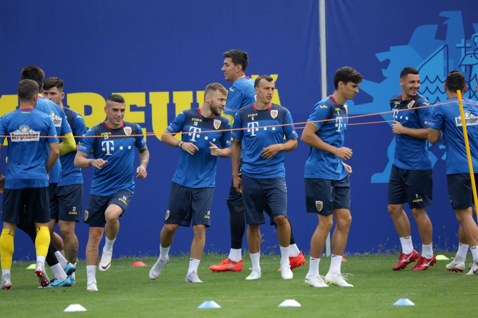 Rom&acirc;nia - Muntenegru, ora 21:45 &icirc;n Liga Națiunilor! Contra a ales &rdquo;decarul&rdquo; naționalei. Iată și echipamentul de joc