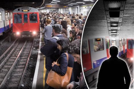 Șocant! Au căzut pe șinele de la metrou: Trenul a trecut peste o mamă și bebelușul său, la Londra!