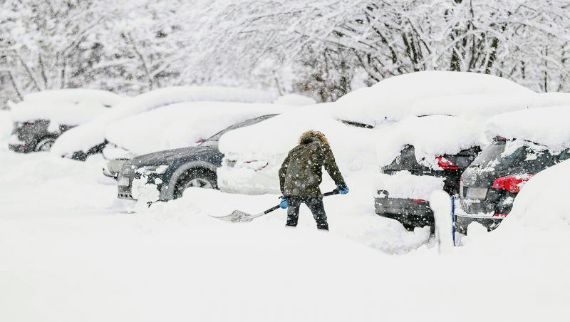 Iarnă grea în Europa! Zăpada depăşește trei metri, școlile au fost închise. Cod de vreme severă și în România și Bulgaria