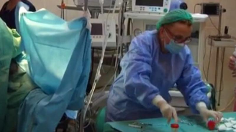 Caz &icirc;nfiorător la Brașov! Anchetă după ce o femeie a murit &icirc;n sala de operații după anestezie. Cine este de vină