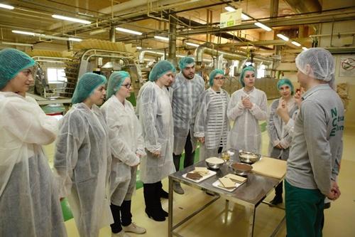 Sute de oameni răm&acirc;n fără locuri de muncă! Singura fabrică din Rom&acirc;nia a gigantului Nestle &icirc;și va &icirc;nchide porțile