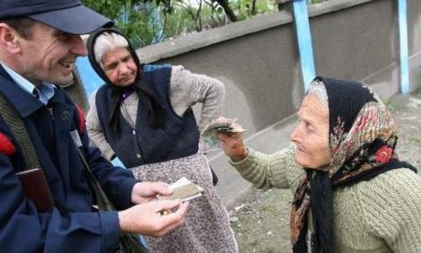 Pensionarii români, cei mai săraci din Europa. Când primesc primii bani în plus la pensie