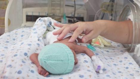Șocant! Un bebeluș născut la maternitatea din Buzău a murit, după ce mama în vârstă de 15 ani a fost diagnosticată cu gripă
