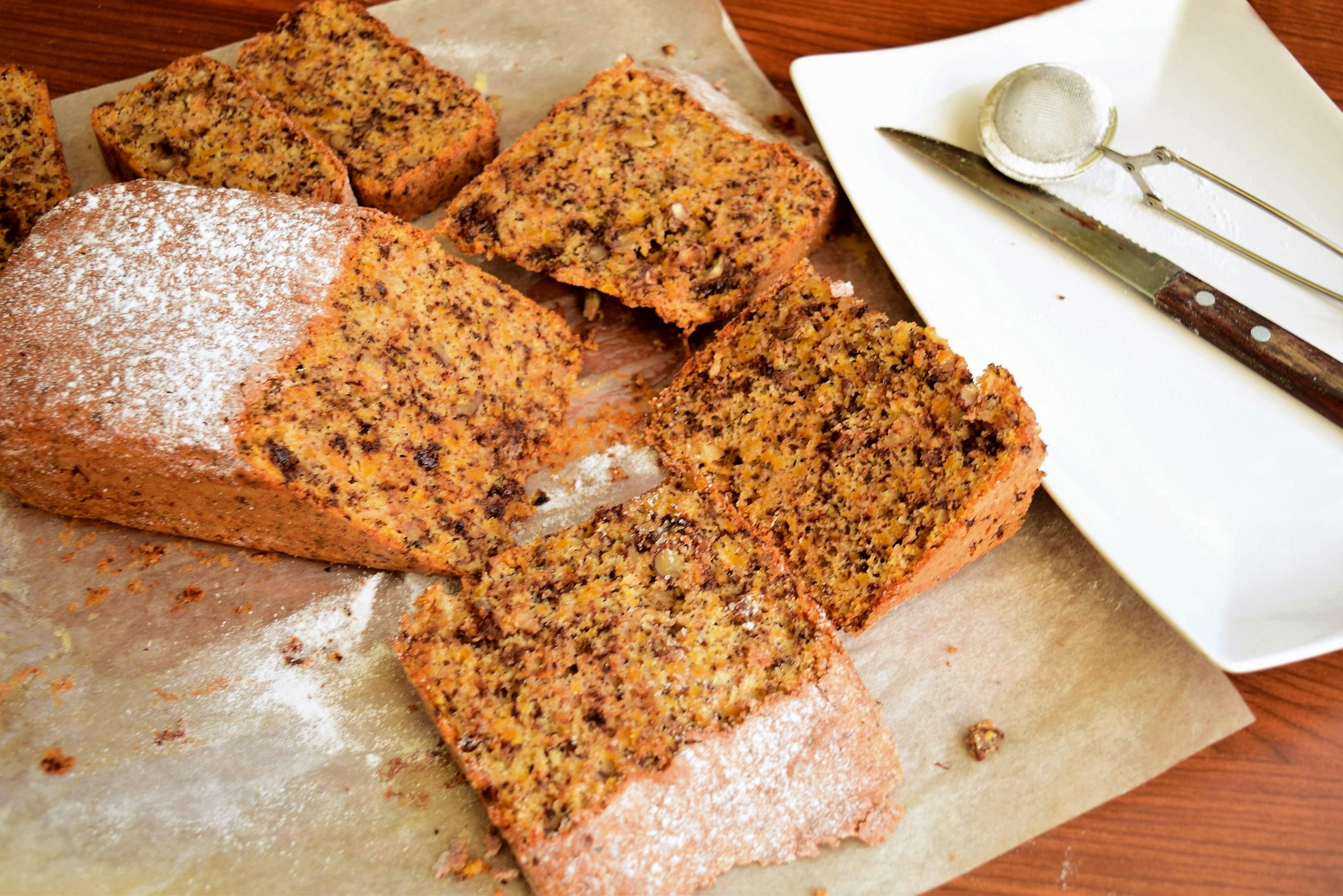 Rețetă de chec cu morcovi și nuci. Aromat și frumos colorat, poate deveni rapid desertul preferat!