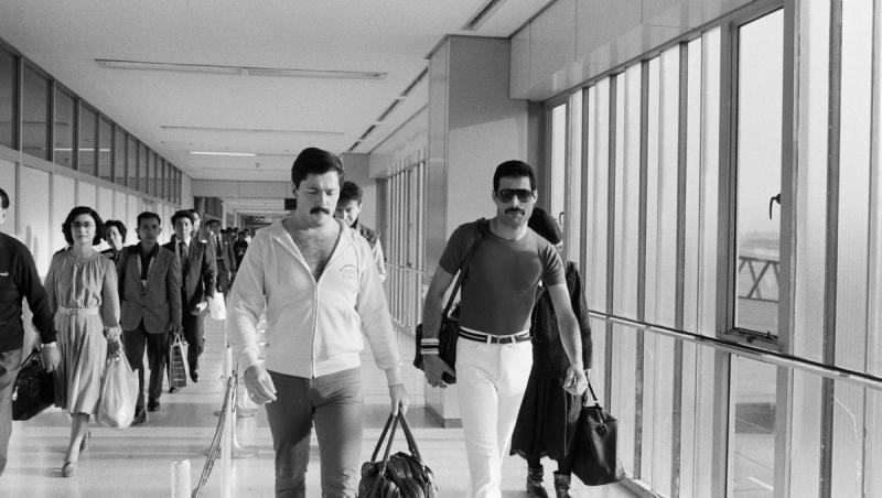 18 imagini rare cu legendarul Freddy Mercury! Sigur nu l-ai mai văzut în aceste ipostaze