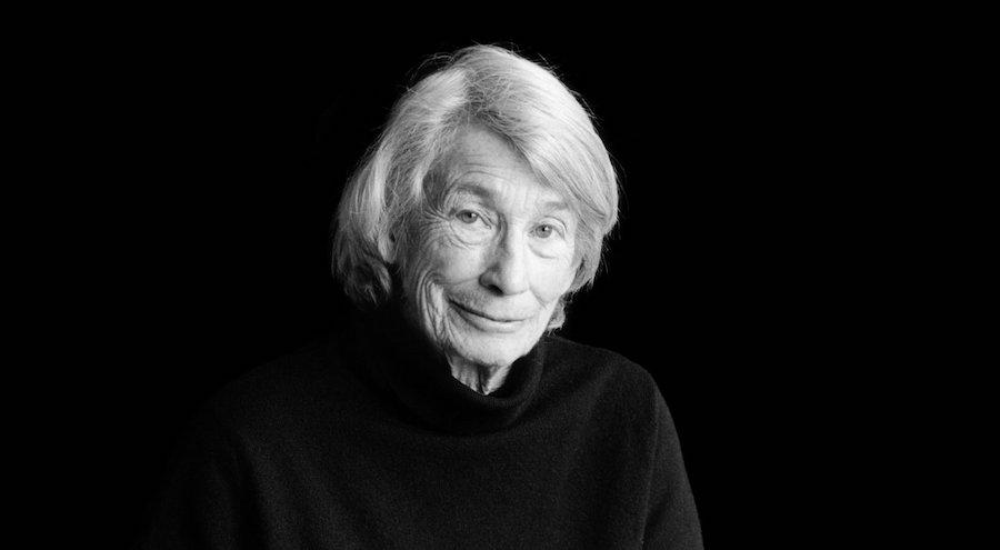 Poeta Mary Oliver, c&acirc;ştigătoare a unui premiu Pulitzer, a murit răpusă de cancer