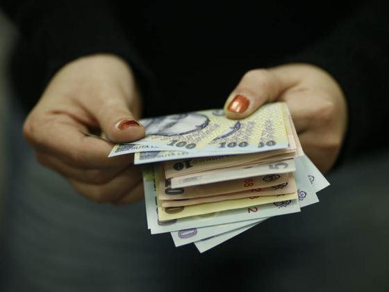 Au crescut salariile la stat. 16.536 lei pe lună, dacă lucrezi la Primărie. Ianuarie 2019, prima lună cu măriri uriașe