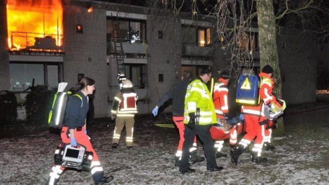 El este adevăratul &bdquo;om de oțel&rdquo;! La 103 ani, a sărit pe fereastra unei clădiri &icirc;n flăcări și a supraviețuit! Care este starea bătr&acirc;nului cu 9 vieți