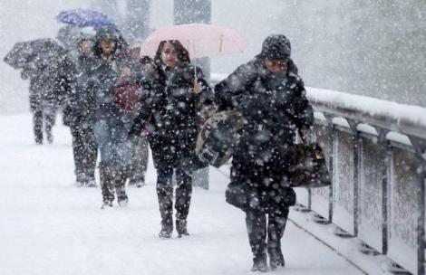 Alertă meteo! Se strică vremea în București! Când sunt posibile ninsori și ploi în Capitală