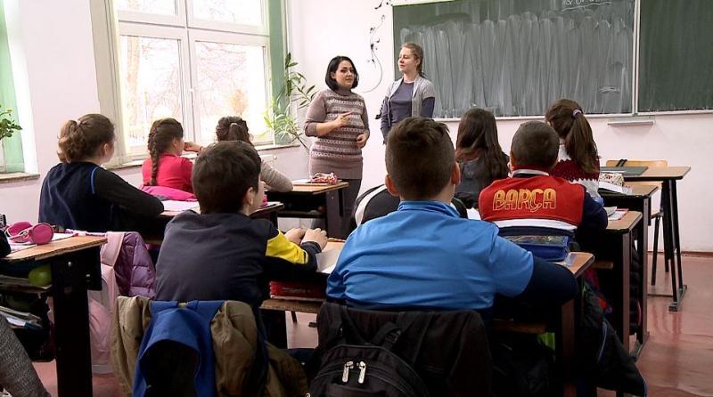 E oficial! Merg sau nu copiii la școală vineri, pe 25 ianuarie?! Anunțul făcut de autorități&nbsp;